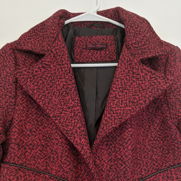 Vintage Style Red and Black Winter Coat - Picture 6 of 6